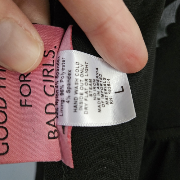 Black and Gray Patterned Women's Skirt - Picture 4 of 7